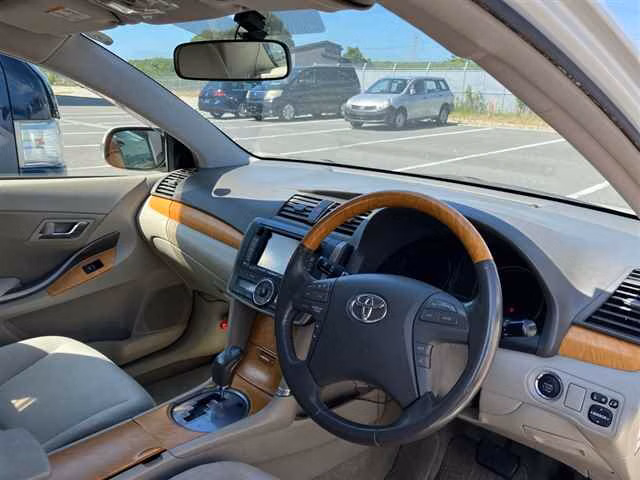 Toyota Premio