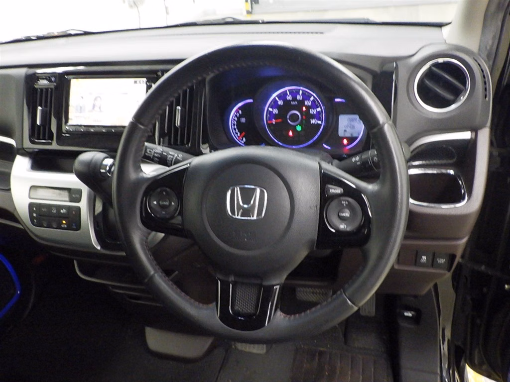 HONDA N-WGN
