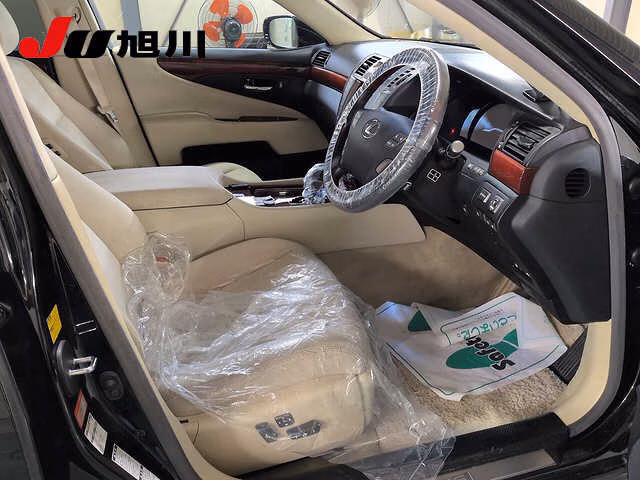 Lexus LS600h