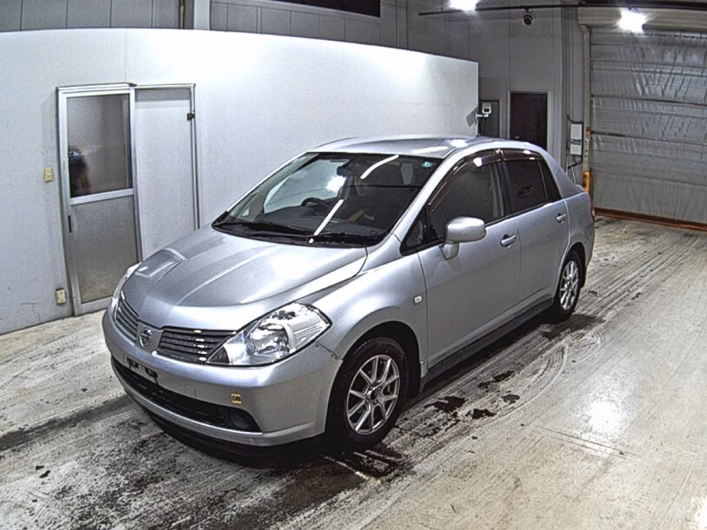 Nissan Tiida Latio