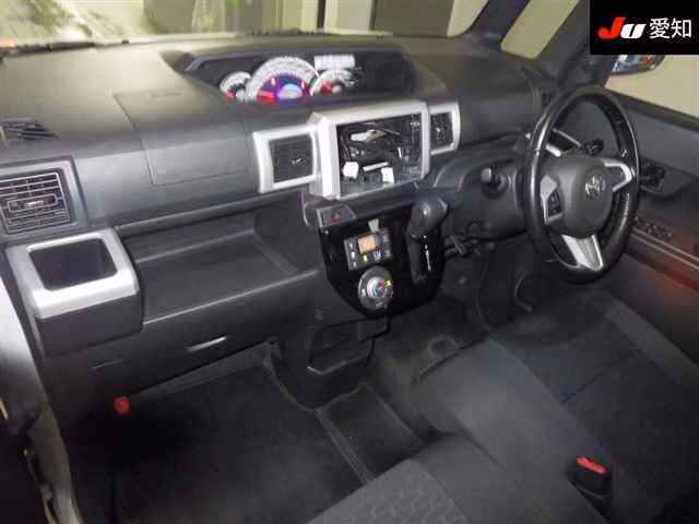 TOYOTA PIXIS MEGA