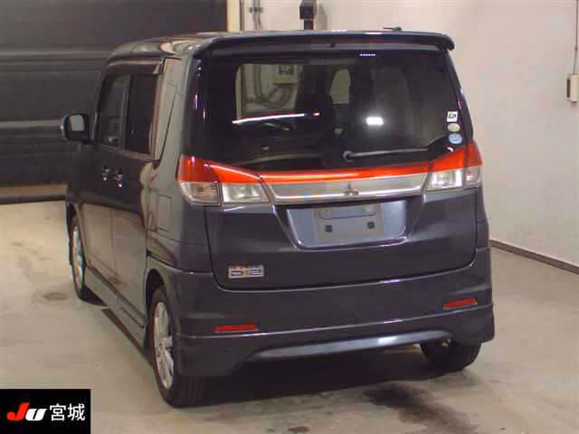 Mitsubishi Delica D:2