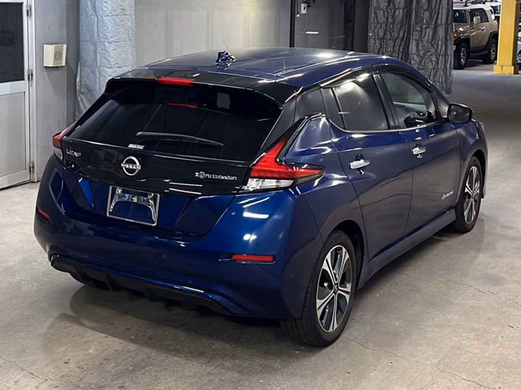 NISSAN LEAF