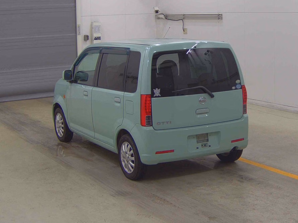 Nissan Otti