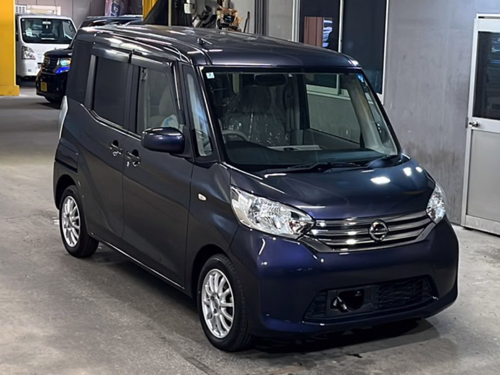 NISSAN DAYZ ROOX