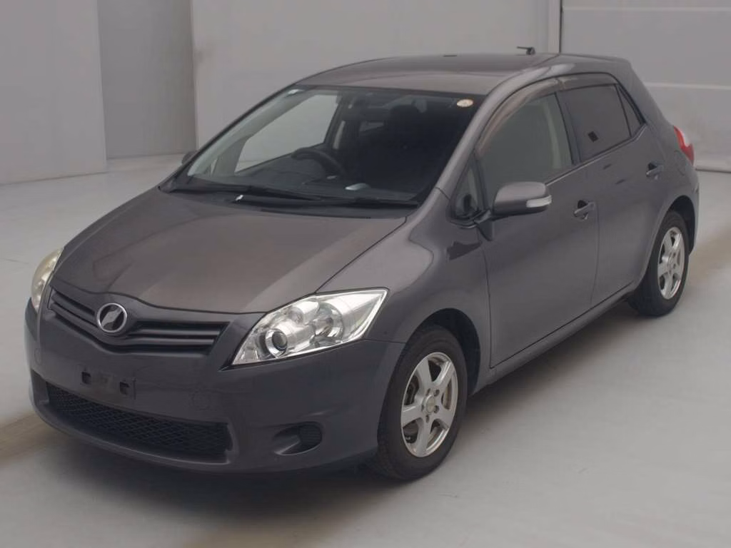 TOYOTA AURIS