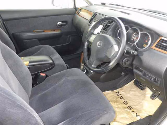 Nissan Tiida Latio