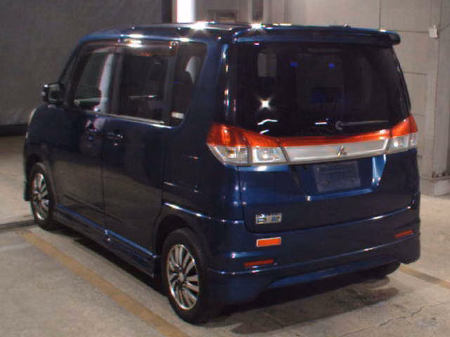 Mitsubishi Delica D:2