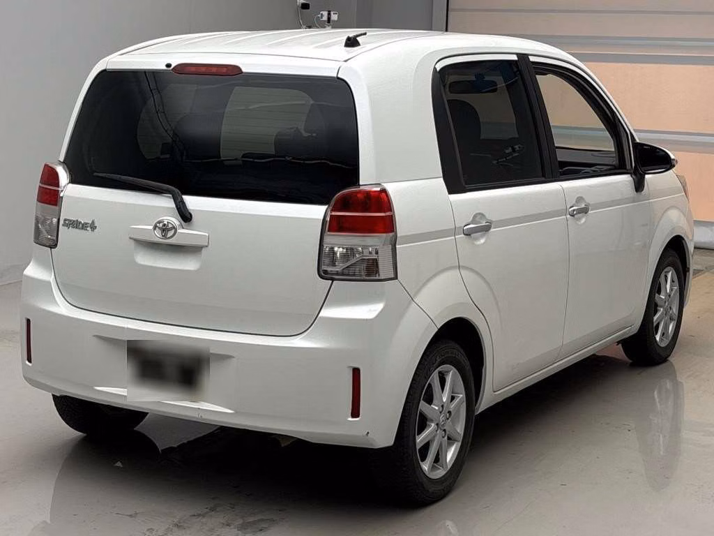 TOYOTA SPADE