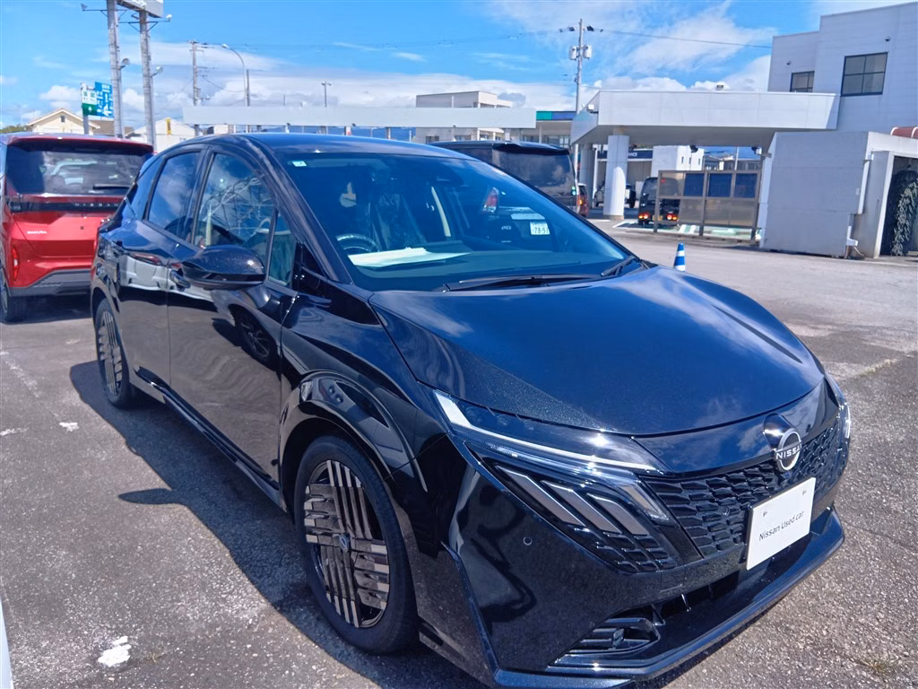 Nissan Aura