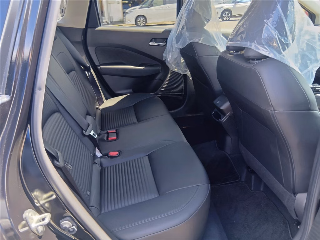 Nissan Aura