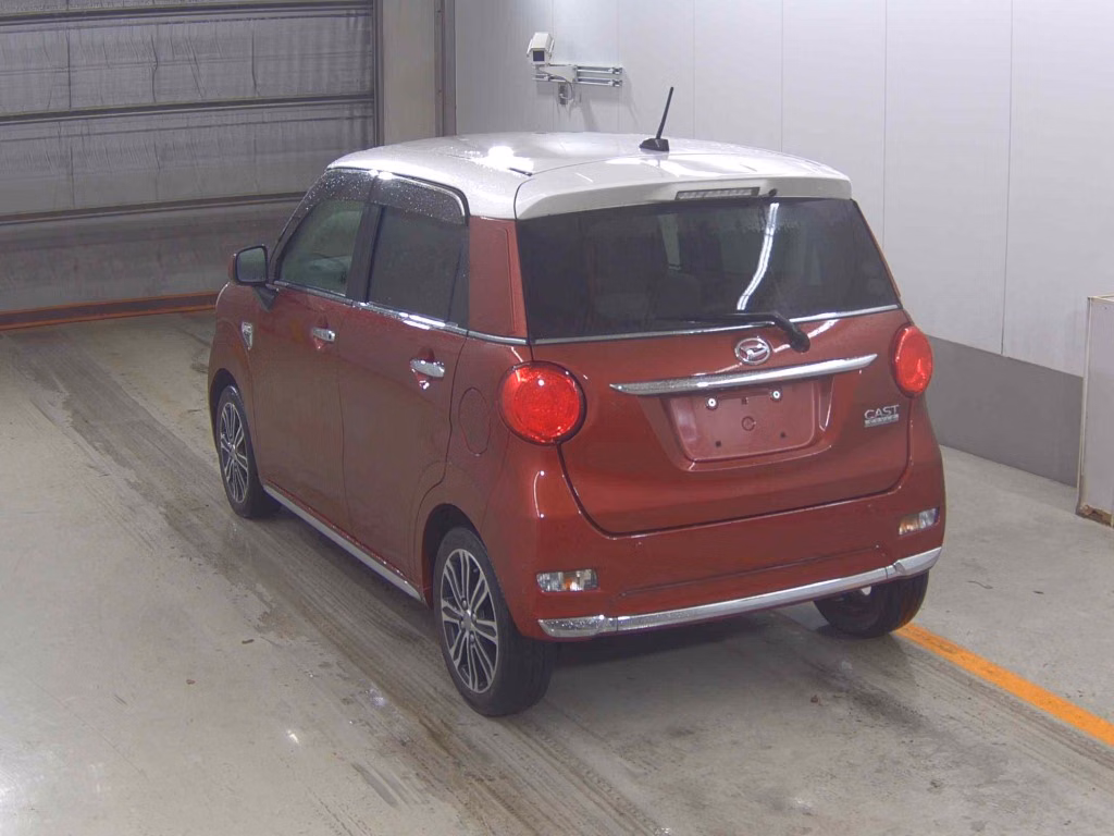 DAIHATSU CAST