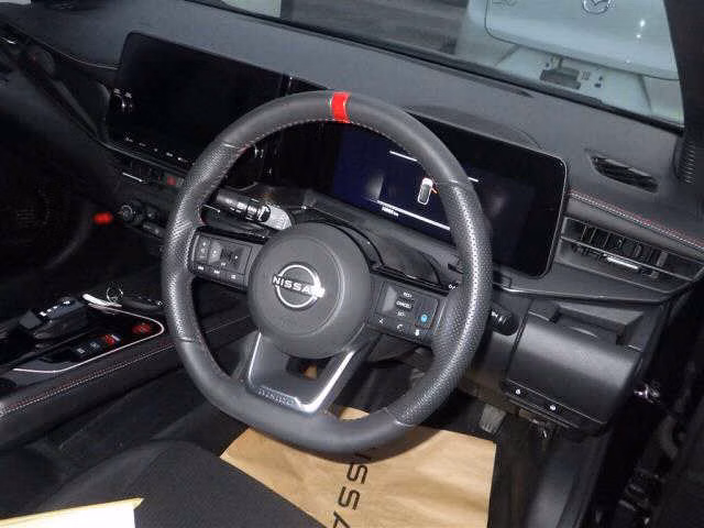 Nissan Aura