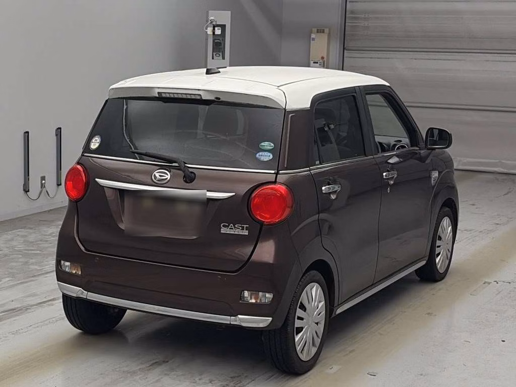 DAIHATSU CAST