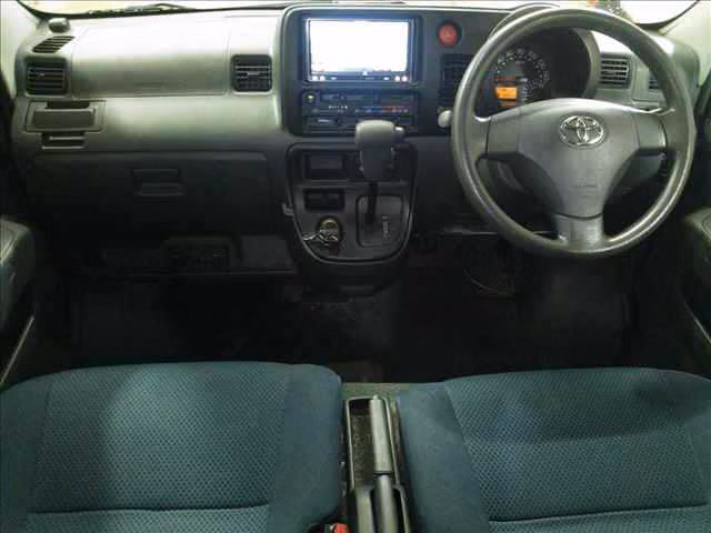 TOYOTA PIXIS VAN