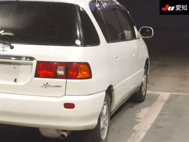 Toyota Ipsum