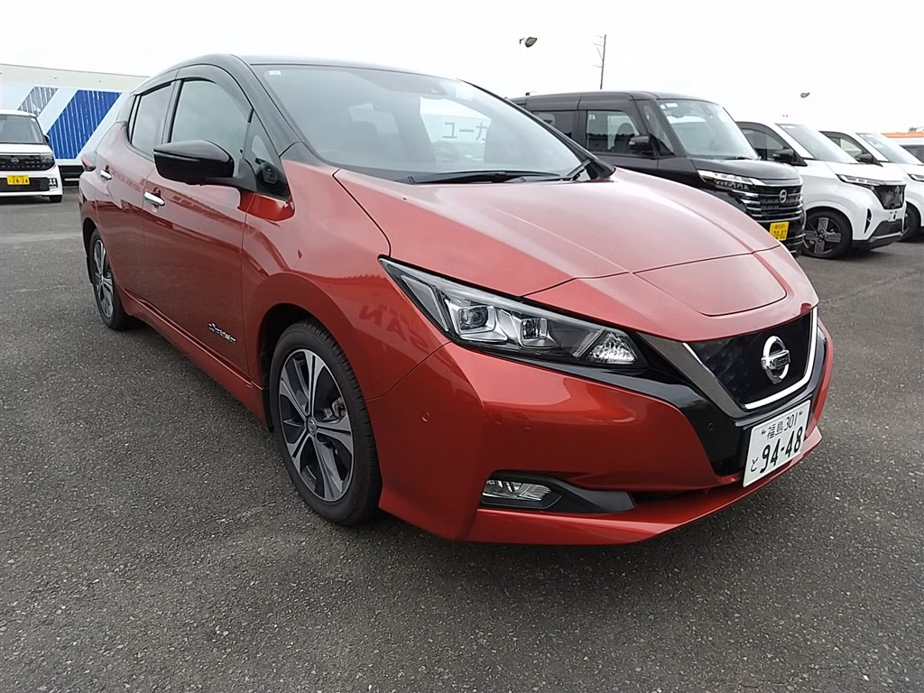 NISSAN LEAF