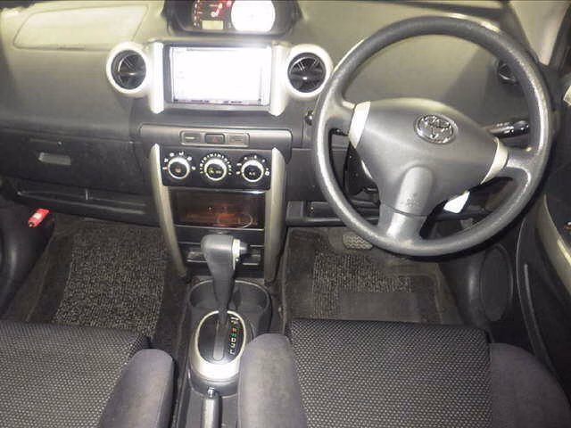 TOYOTA IST
