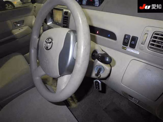 TOYOTA RAUM