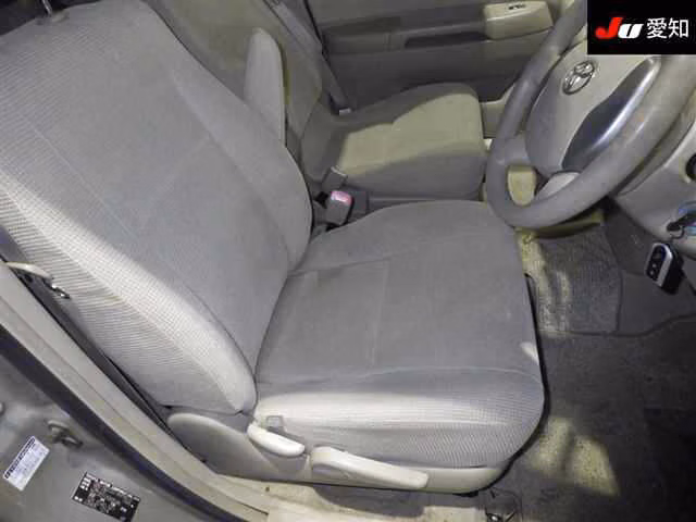 TOYOTA RAUM