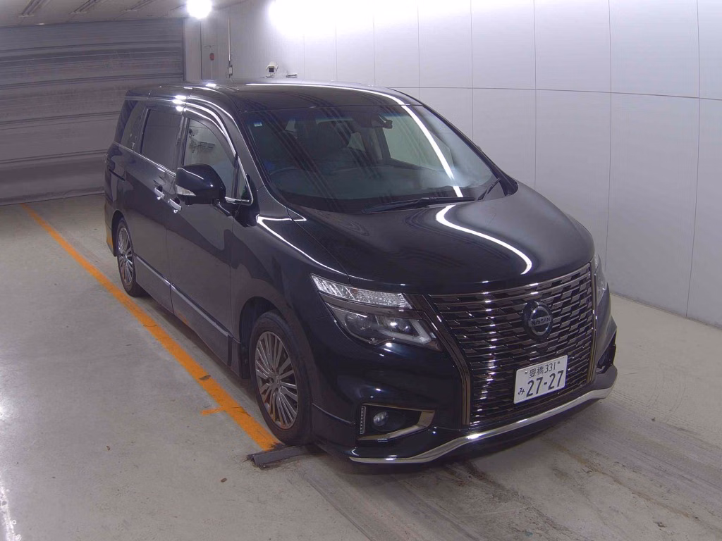 NISSAN ELGRAND