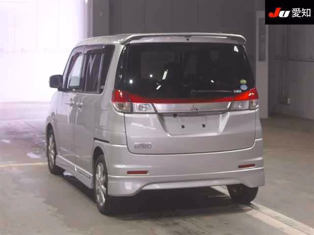 Mitsubishi Delica D:2