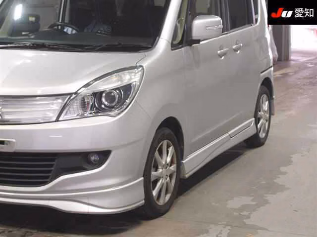 Mitsubishi Delica D:2