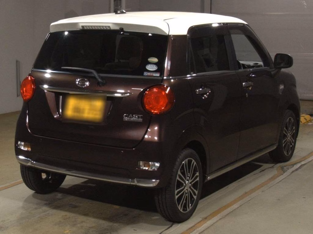 DAIHATSU CAST