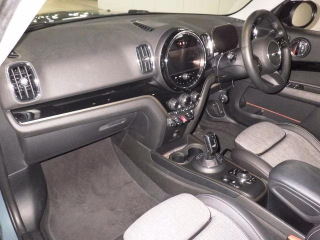 MINI CROSSOVER
