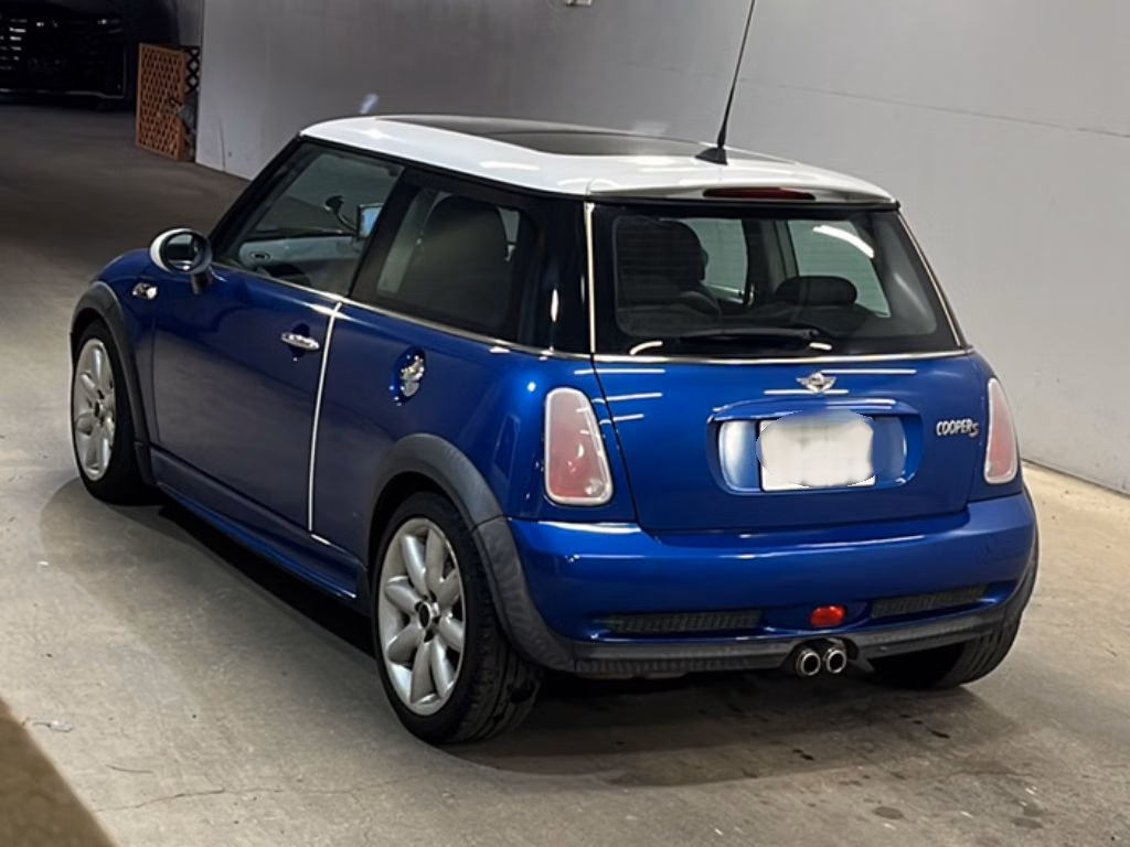 MINI HATCH