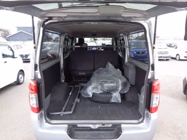 NISSAN CARAVAN