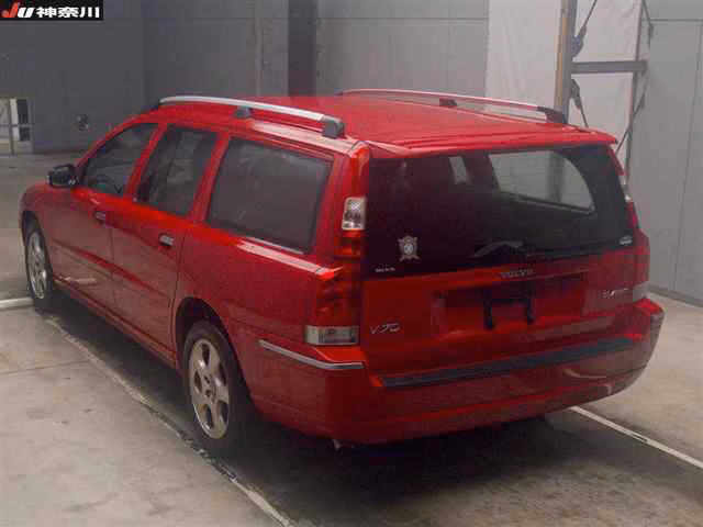 VOLVO V70