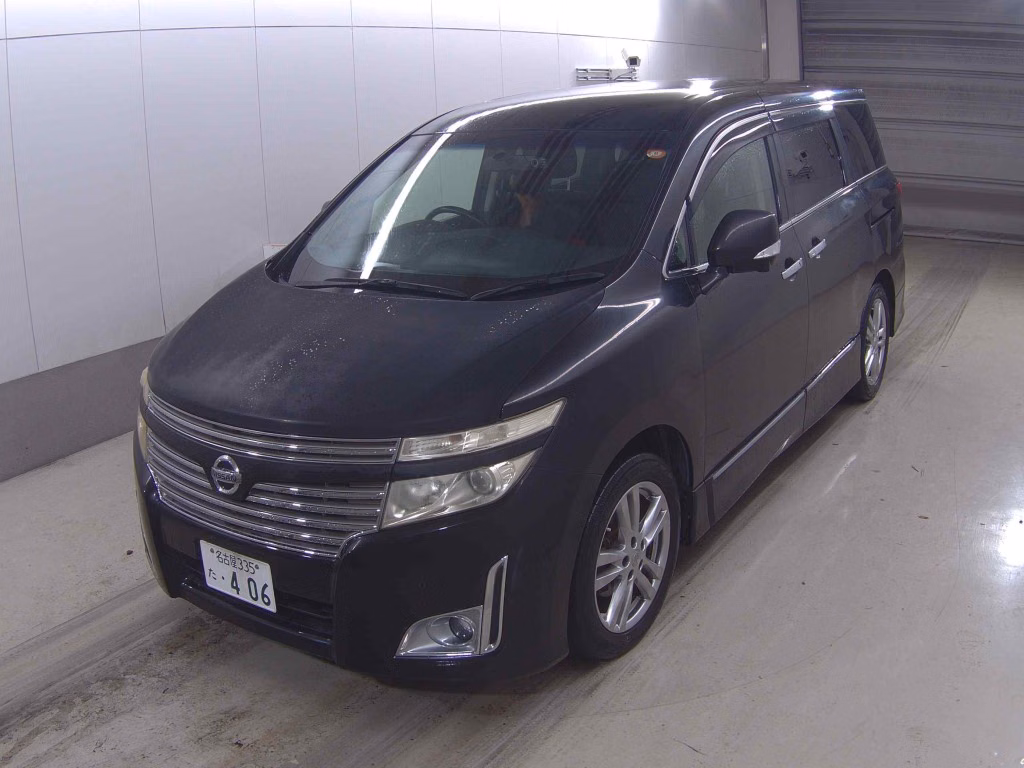 NISSAN ELGRAND