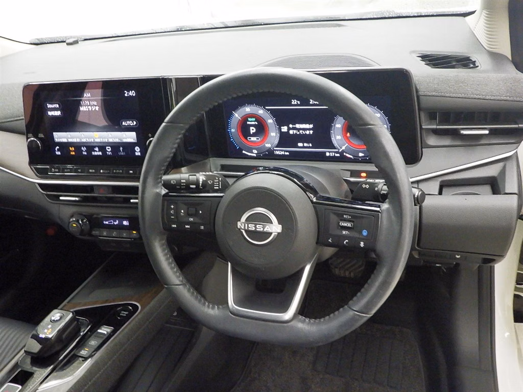 Nissan Aura