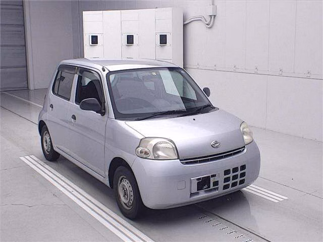 Daihatsu Esse