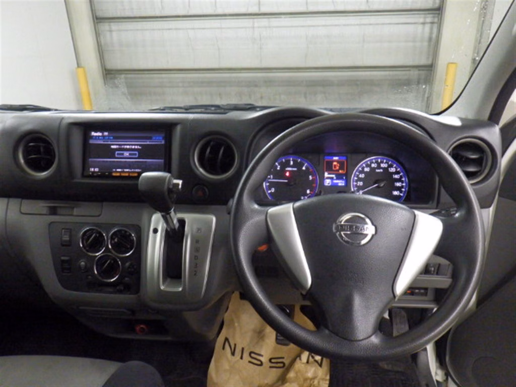 NISSAN NV350 CARAVAN