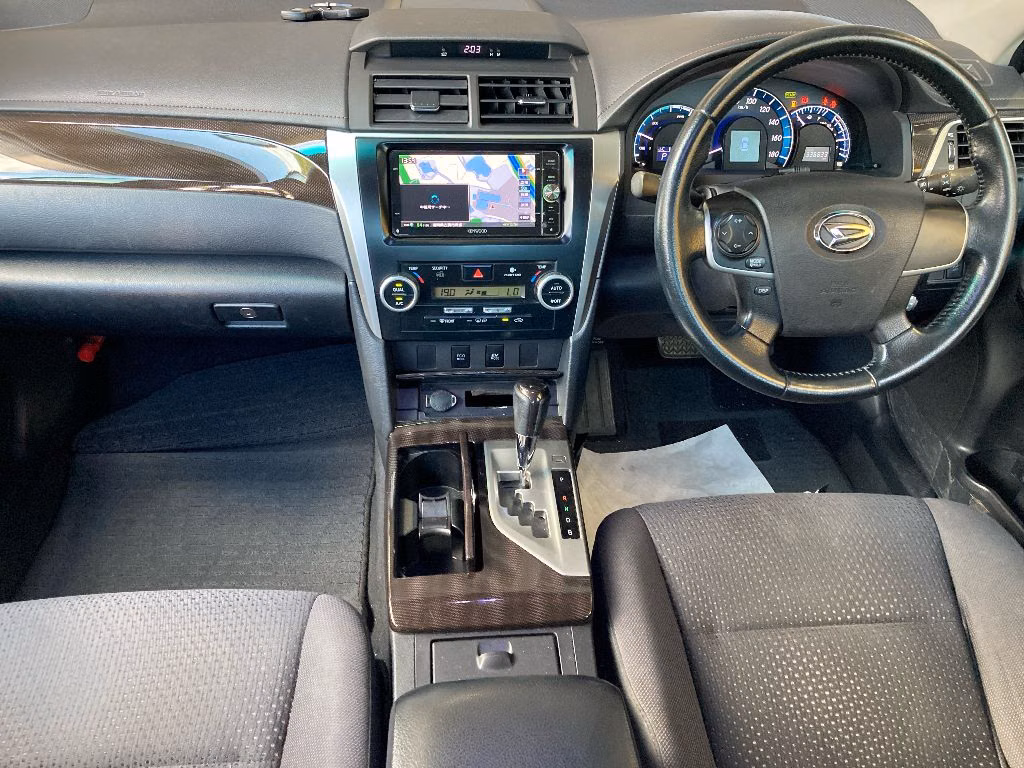 Daihatsu Altis