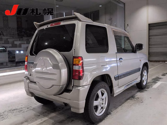 Mitsubishi Pajero Mini