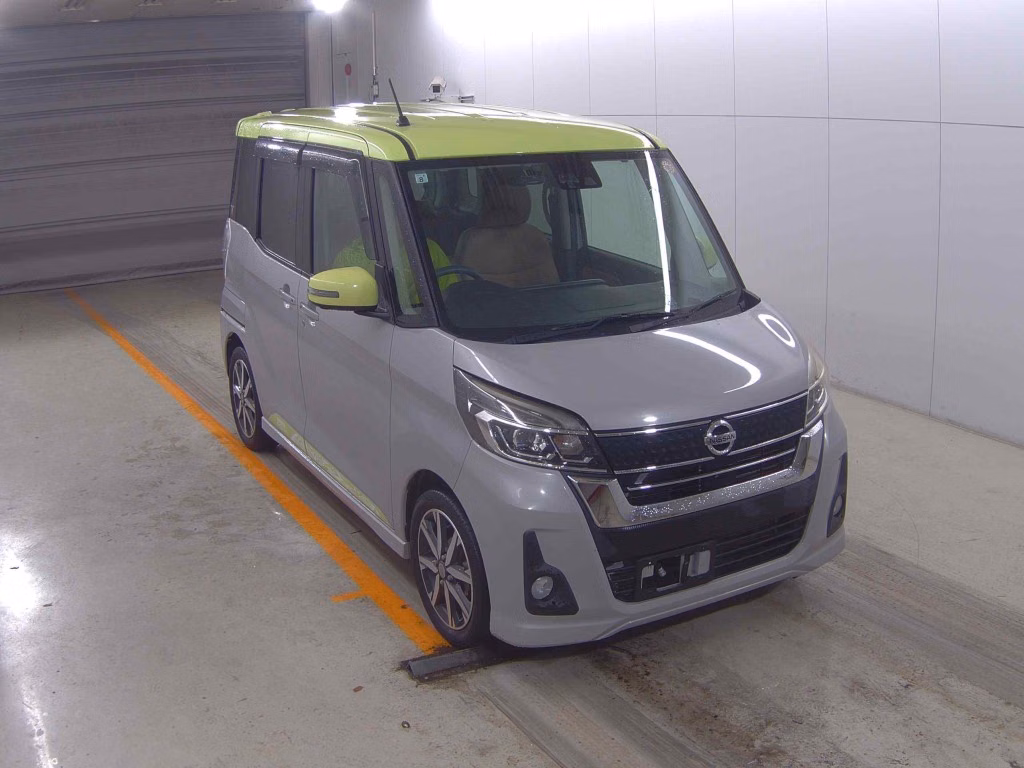 NISSAN DAYZ ROOX