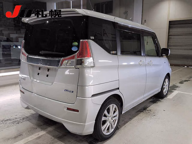 Mitsubishi Delica D:2