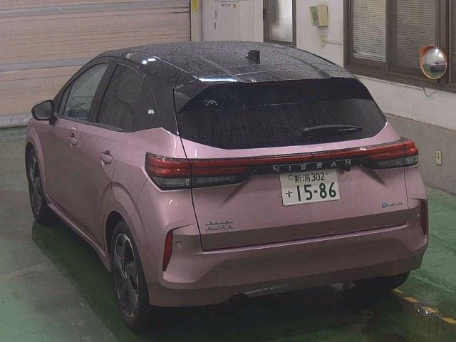 Nissan Aura