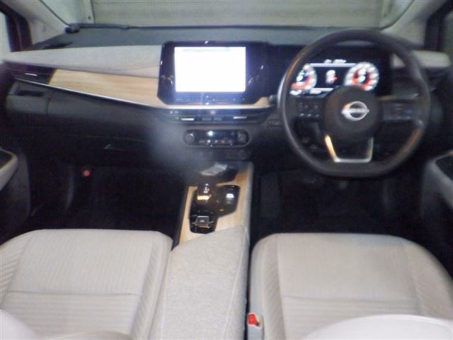 Nissan Aura