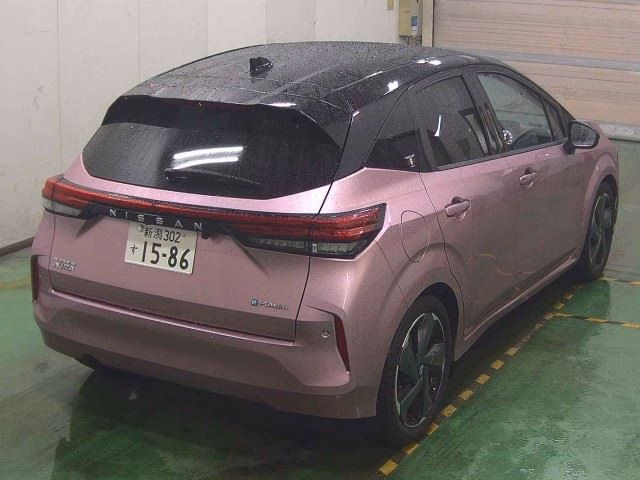 Nissan Aura