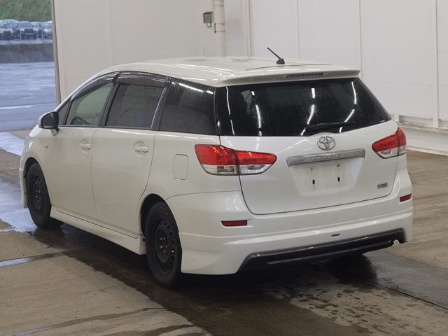 TOYOTA WISH
