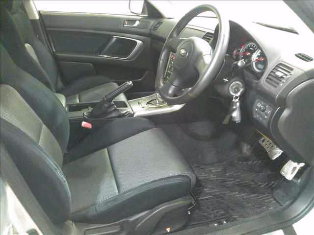 Subaru Legacy B4