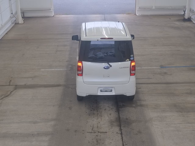 Subaru Lucra