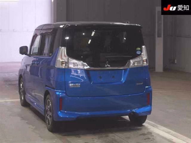 Mitsubishi Delica D:2