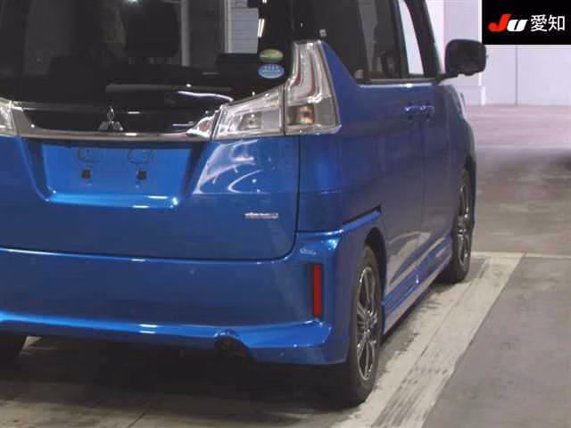 Mitsubishi Delica D:2