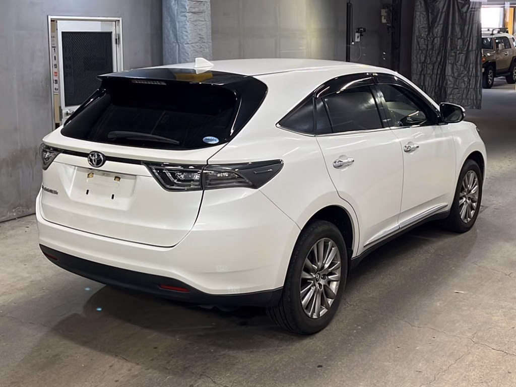 TOYOTA HARRIER