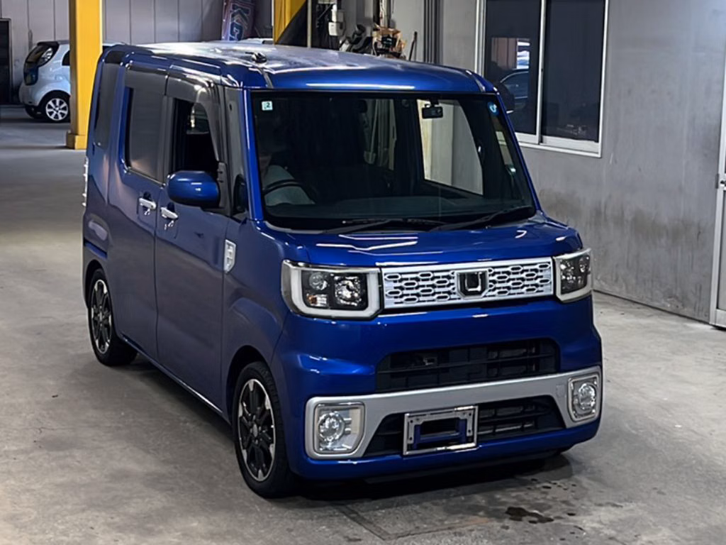 DAIHATSU WAKE